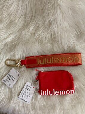 LULULEMON Clippable Card Pouch & Lunar New Year Never Lost Keychain SET